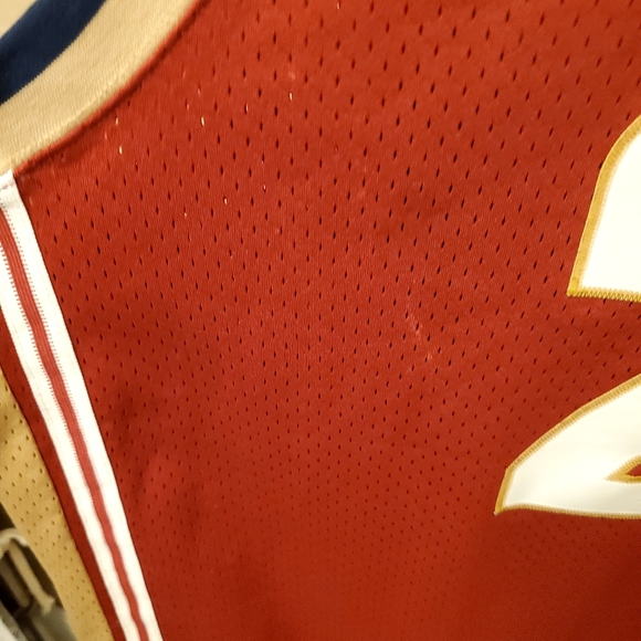 Cleveland Cavaliers Nike LeBron James #23 Burgundy Jersey - Picture 9 of 14